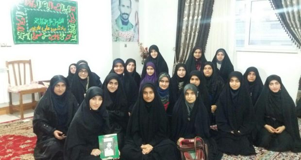 دیدار جمعی از دختران محجبه با خانواده ی شهید قلی پور