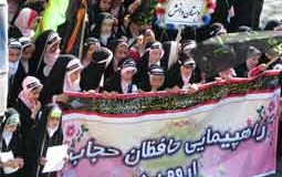 دانش‌آموزان حافظ حجاب در ارومیه راهپیمایی کردند